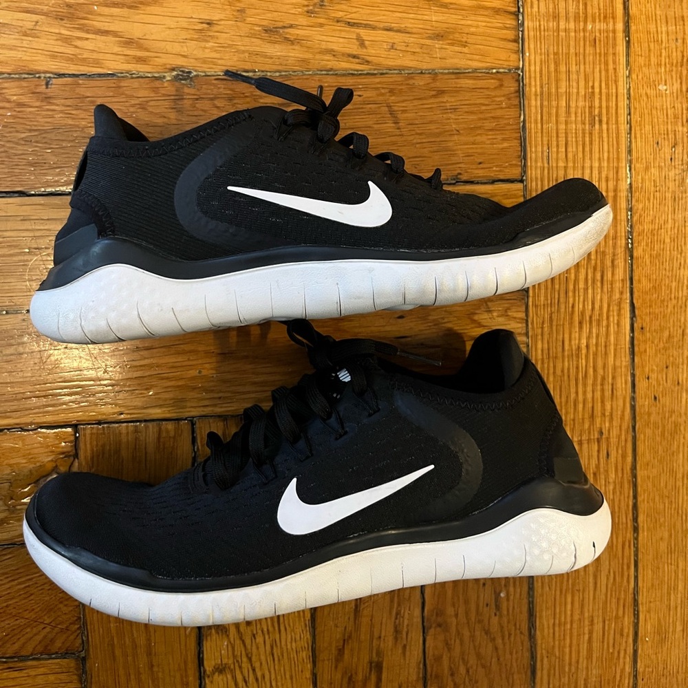 Nike Free Run 2018 Black and White Running Shoes